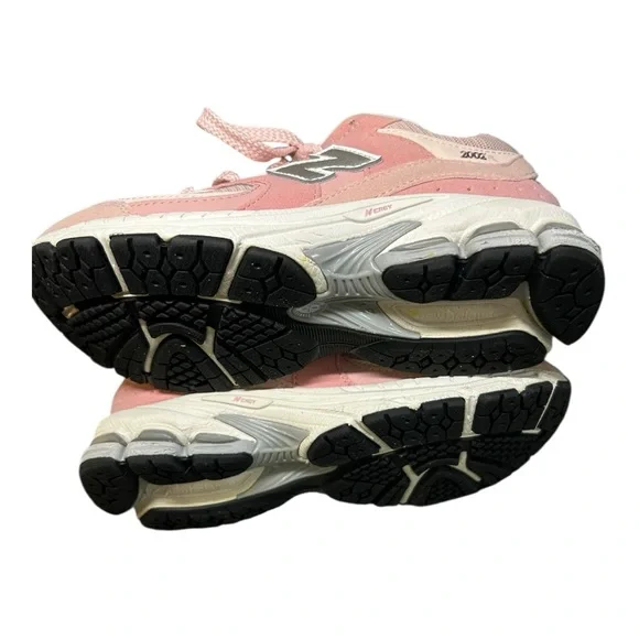 New Balance Pink and White Sneakers size 3 girls - Picture 5 of 10